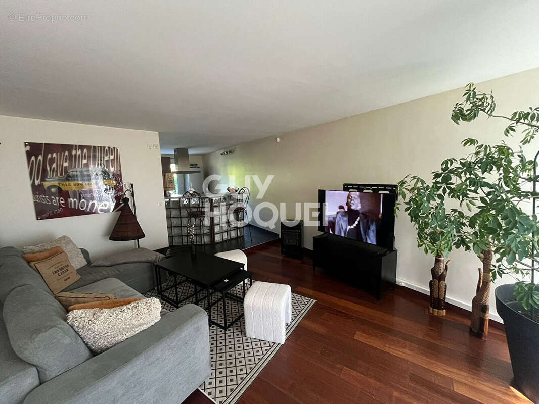 Appartement à COUBRON