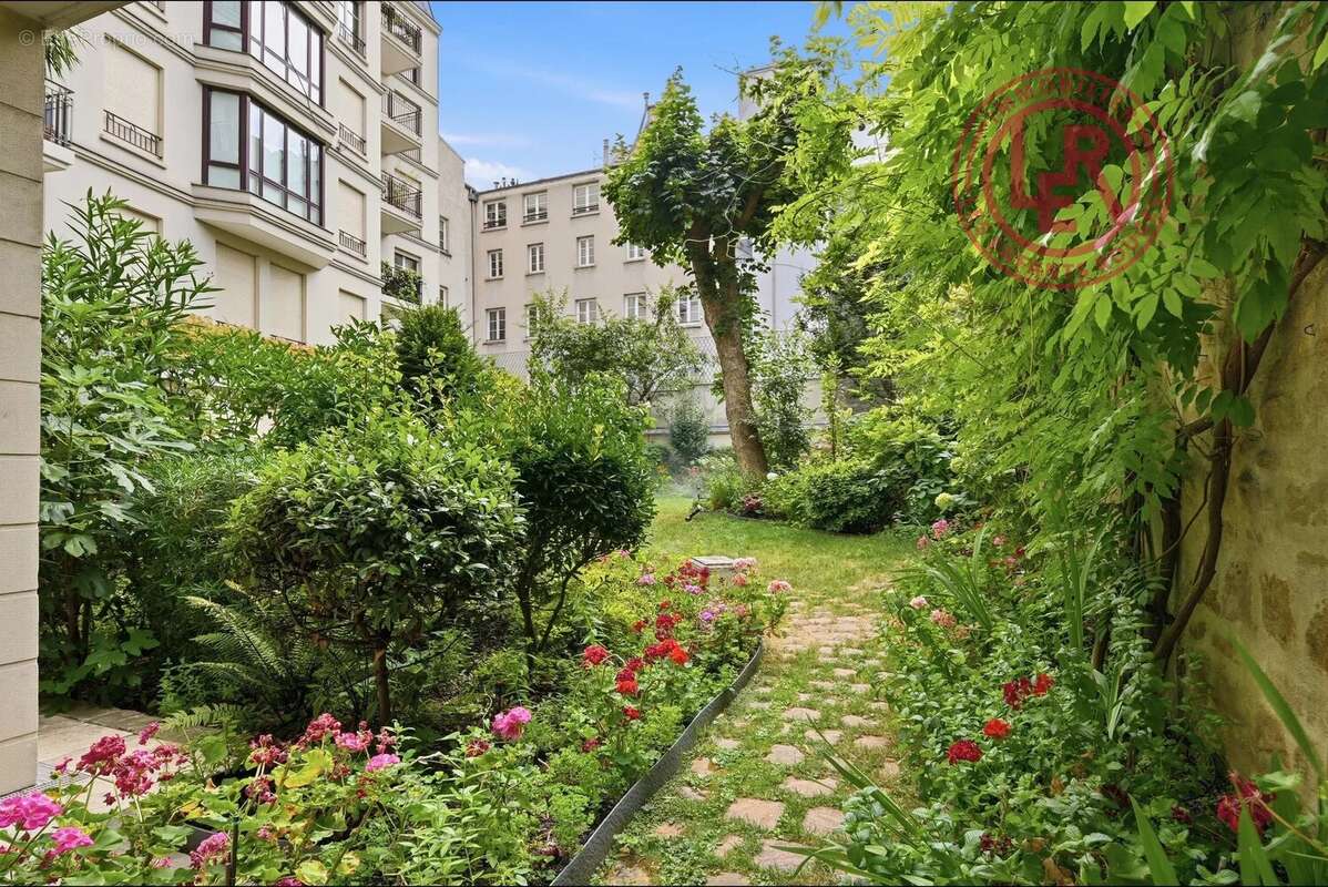 Appartement à PARIS-6E
