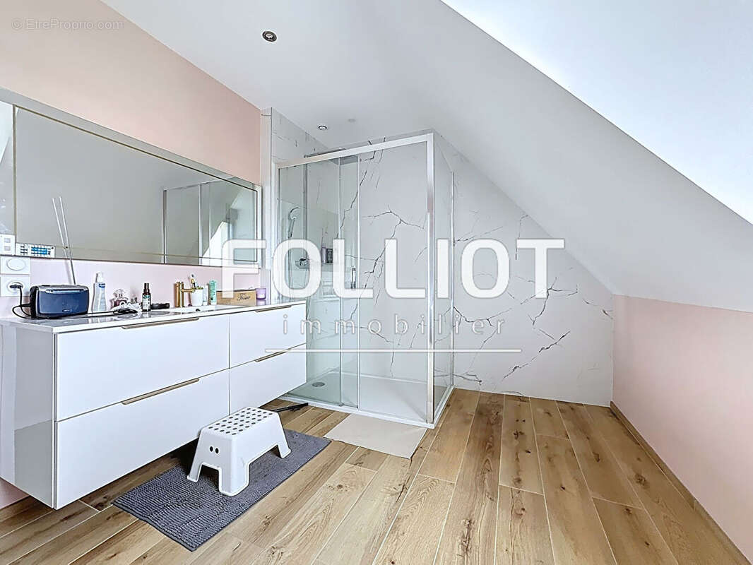 Maison à FRENOUVILLE