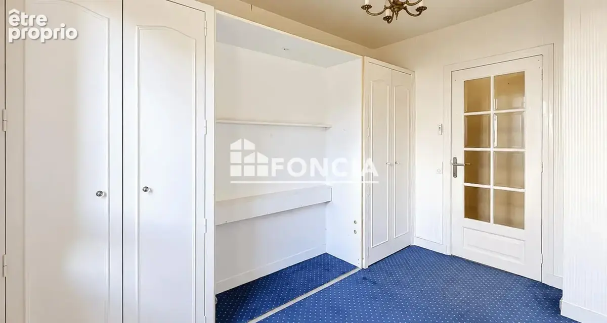 Lisieux centre-ville : 87 m² sur un seul niveau, belle pièce de vie plein sud de 36 m², garage fermé et cave - photo 7