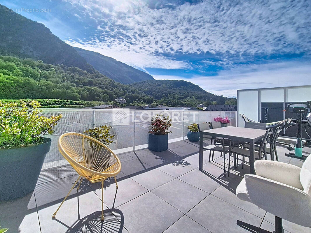 Appartement à CHALLES-LES-EAUX
