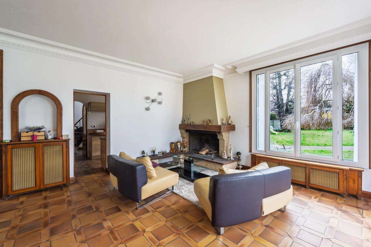 Maison à LIMEIL-BREVANNES