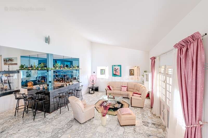 Maison à SCHOELCHER