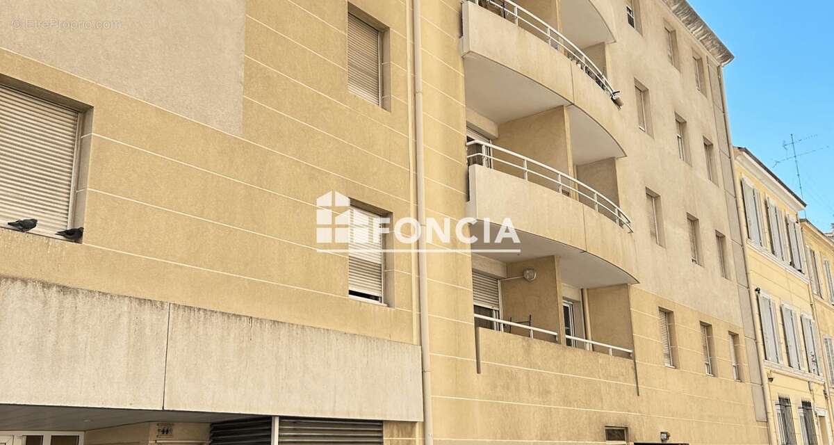 Appartement à MARSEILLE-5E