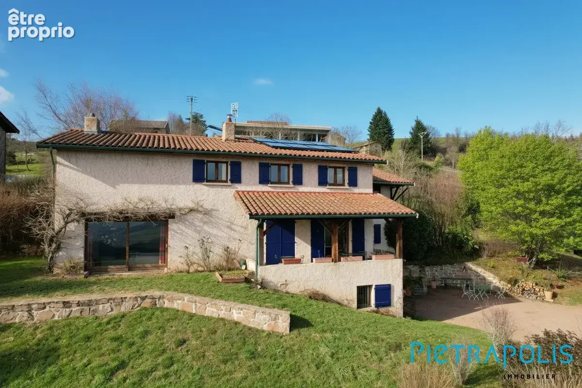 Maison 8 pièces 220 m² à vendre à Les Sauvages (69170) - photo 8