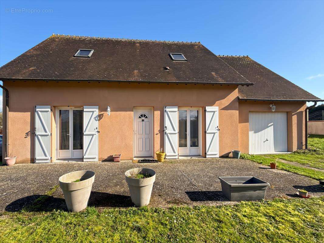 Maison à MILLANCAY