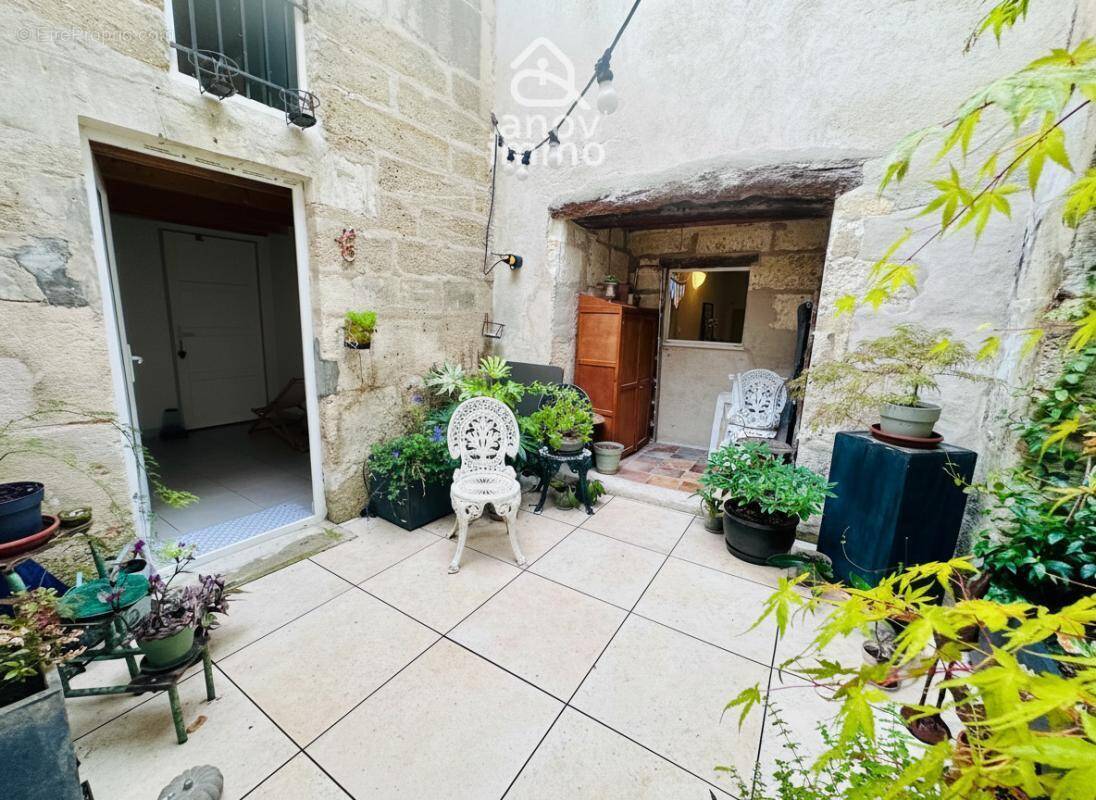 Maison à CHATEAUNEUF-SUR-CHARENTE