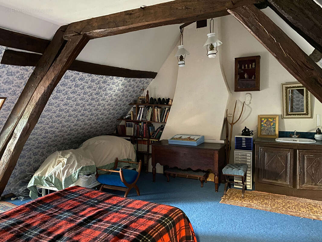 Maison à SAINT-PIERRE-LES-ETIEUX