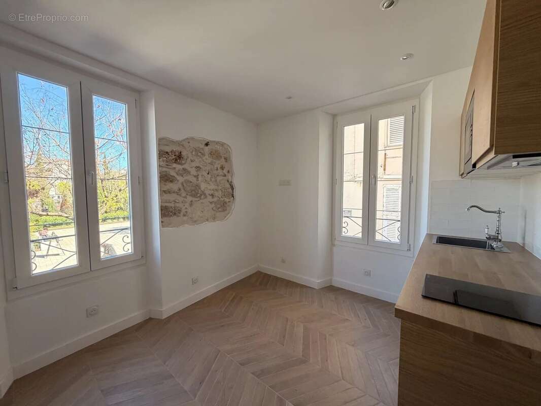 Studio Coeur de Vieille Ville Rénové - photo 4