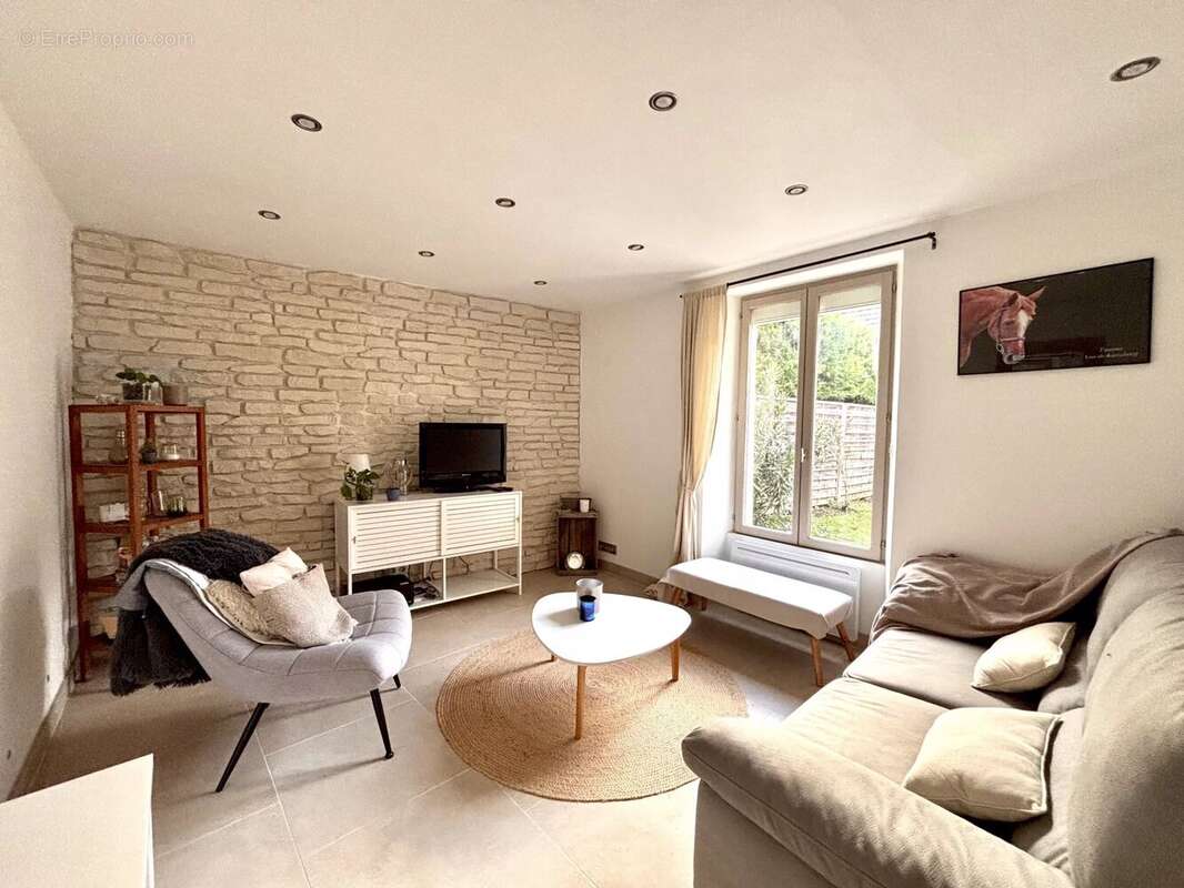 Maison à BENNECOURT