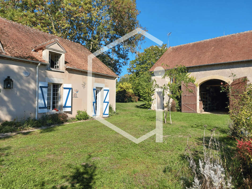 Maison à SURY-PRES-LERE