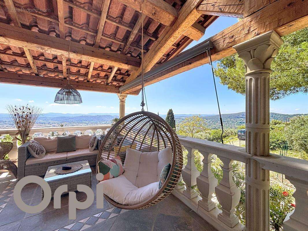 Maison de charme avec vue dominante, studio indépendant, piscine et garage - photo 2