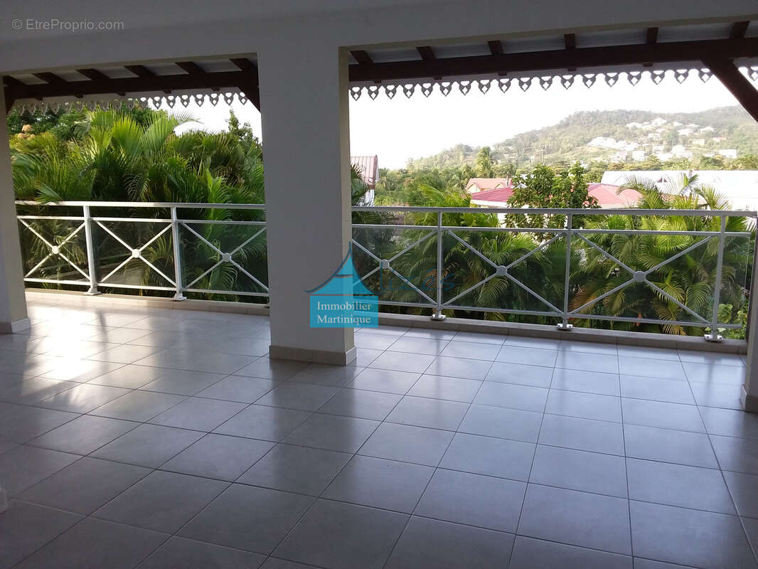 Appartement à LES TROIS-ILETS