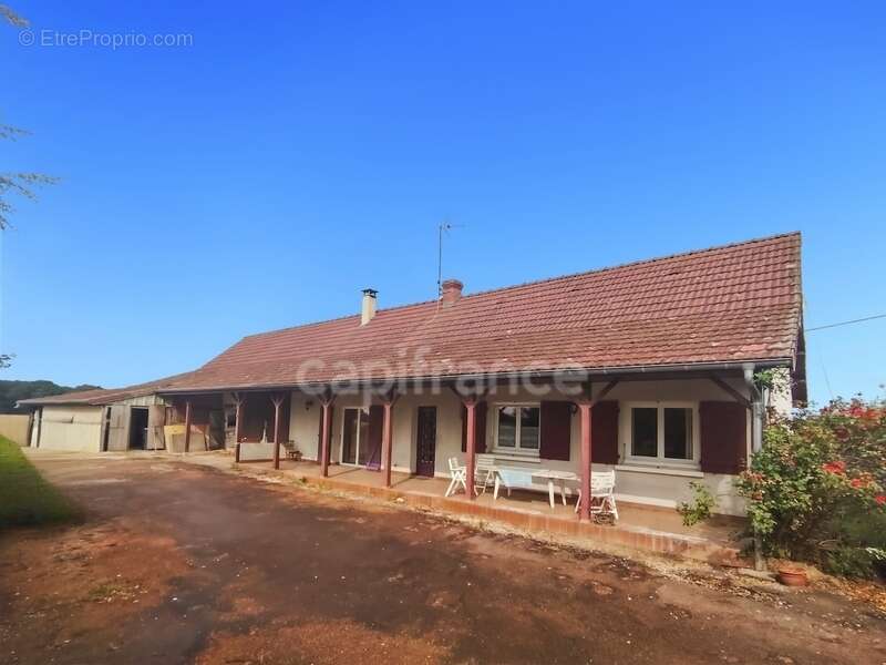 Maison à SAINT-GERMAIN-DU-PLAIN