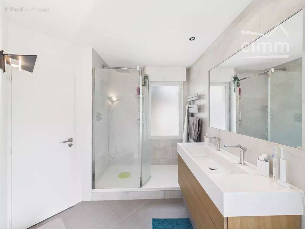 Maison à SAINT-MARTIN-LE-VINOUX