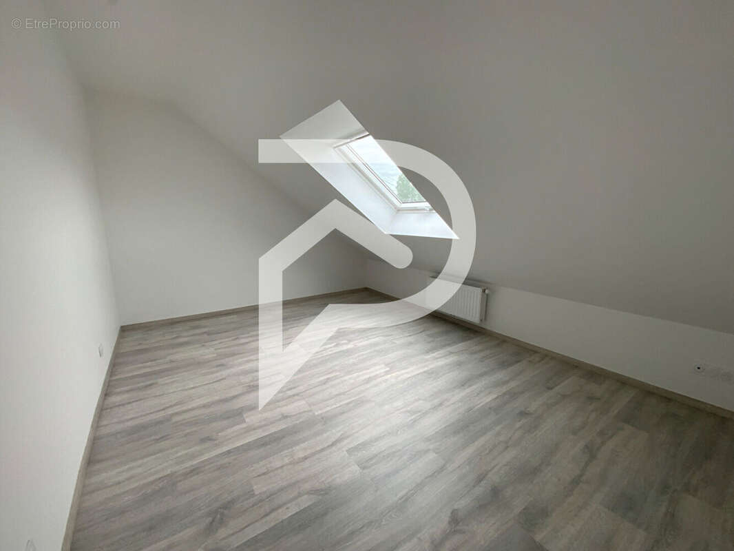 Maison à LES ESSARTS-LE-ROI