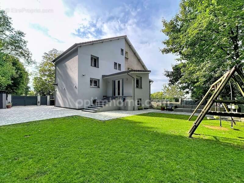 Maison à MONT-SAINT-MARTIN