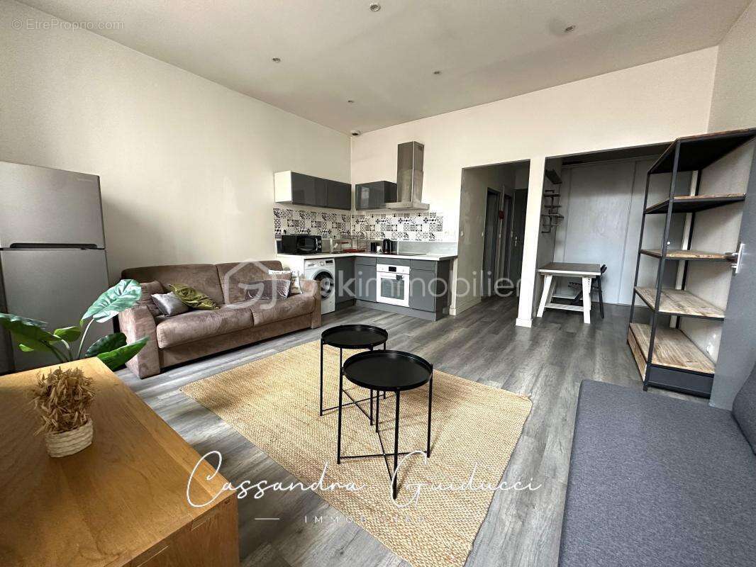 Appartement à MARSEILLE-7E