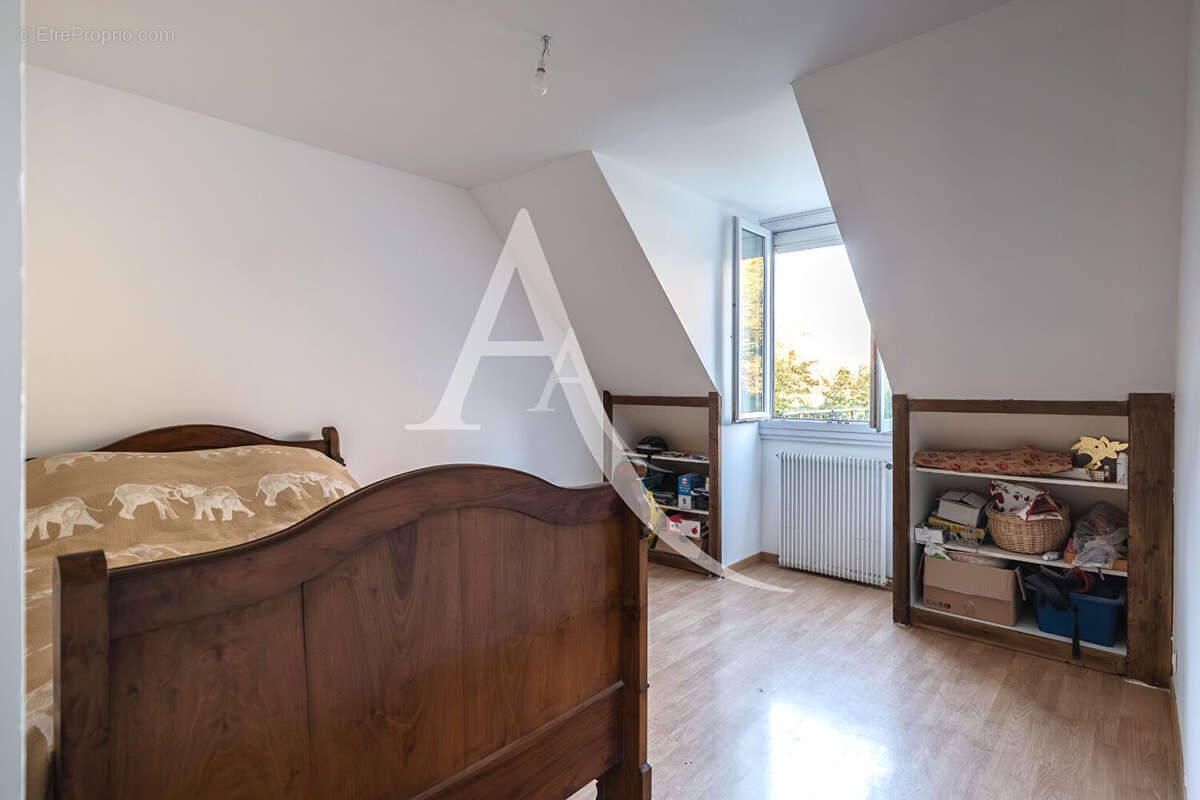 Maison à LIMEIL-BREVANNES