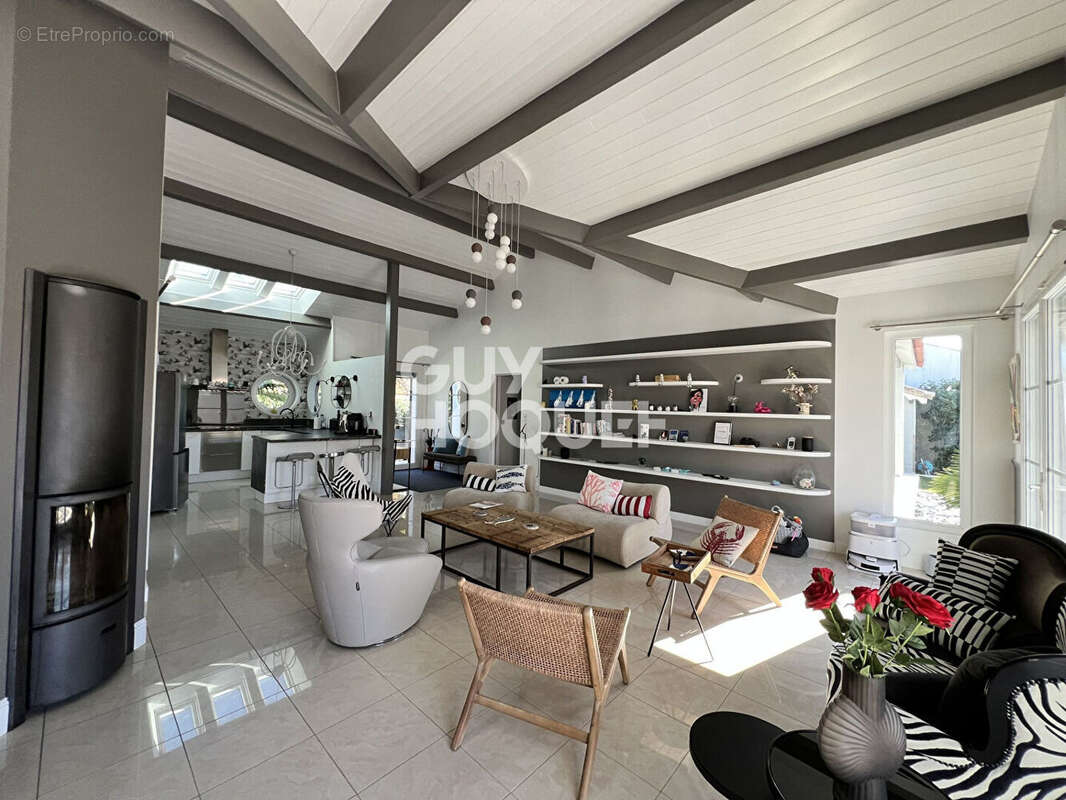 Maison à SAINT-HILAIRE-DE-RIEZ