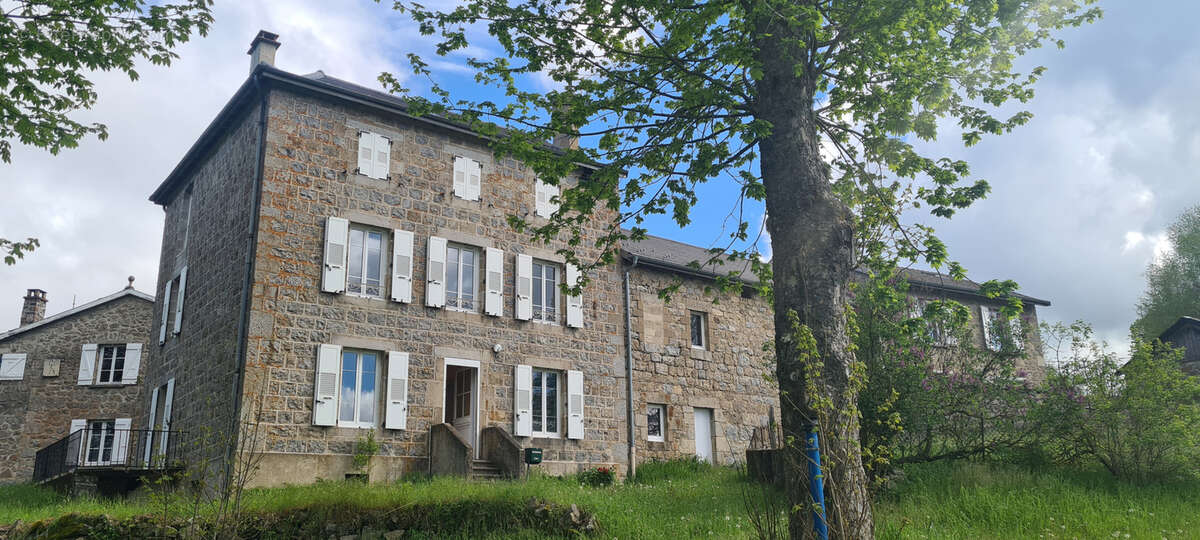 Maison à LE CHAMBON-SUR-LIGNON