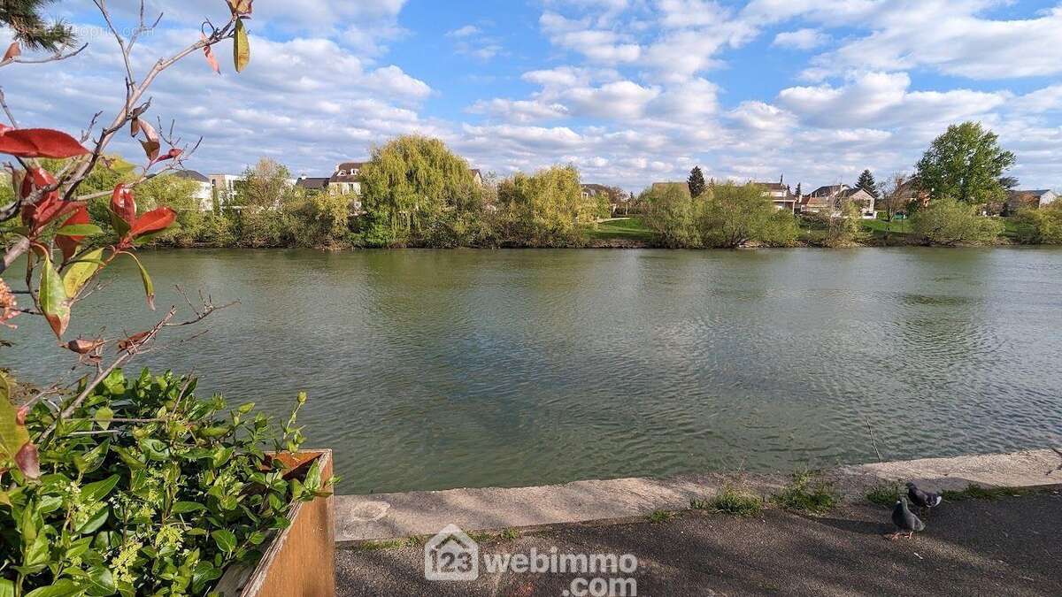 Appartement à NEUILLY-PLAISANCE