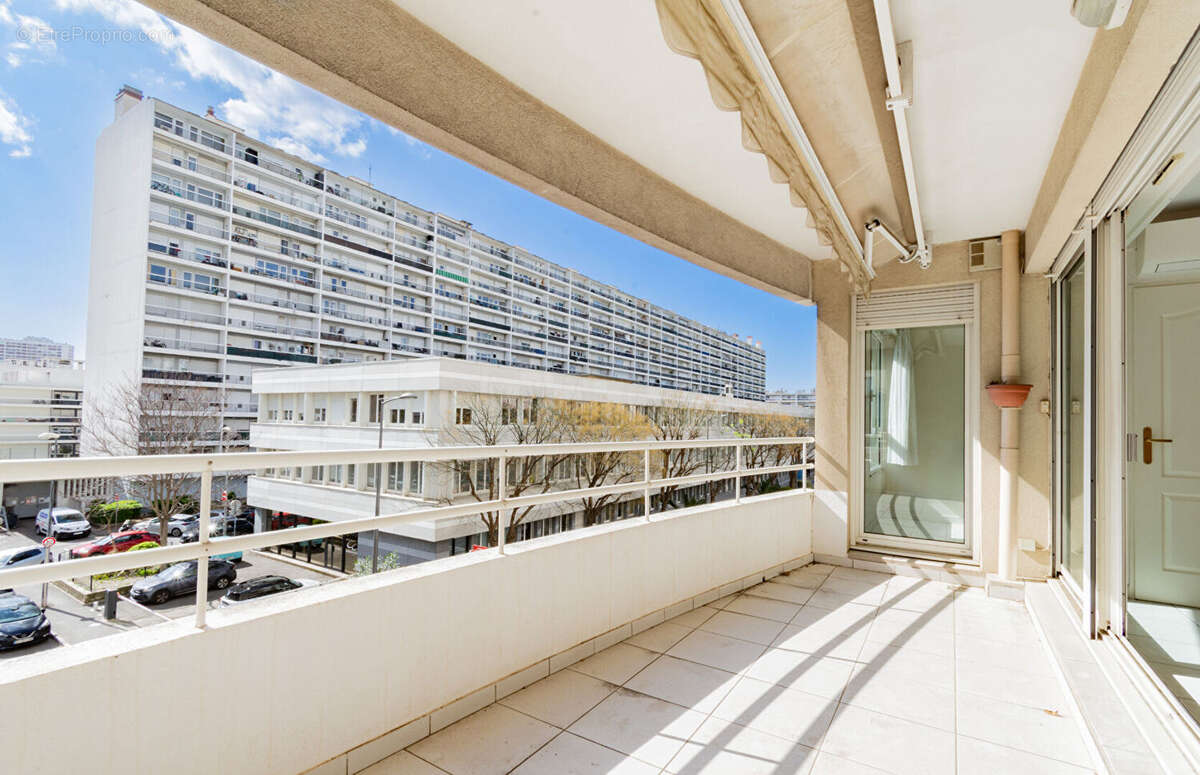 Appartement à MARSEILLE-8E