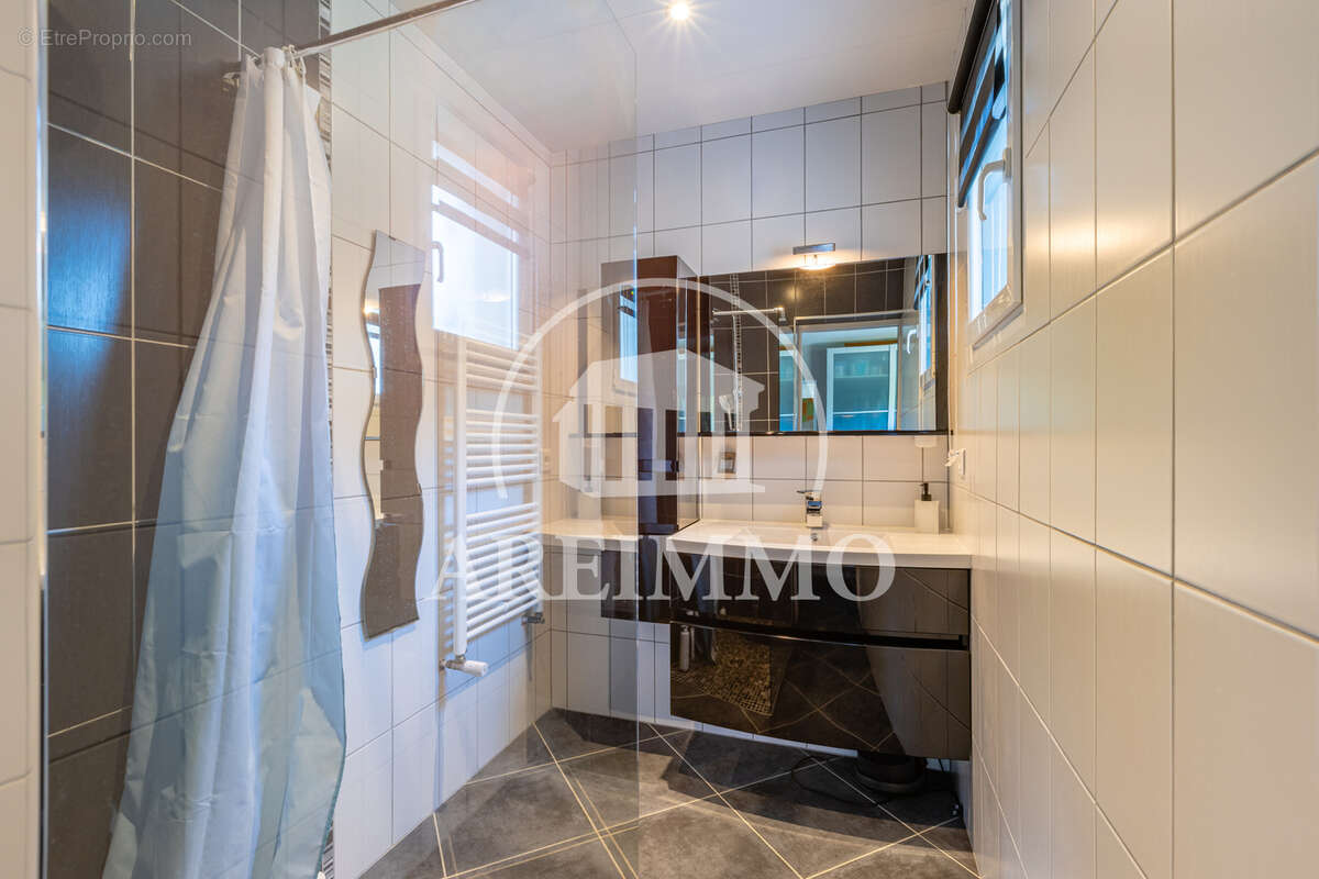 Maison à SAINT-BAUZILLE-DE-PUTOIS