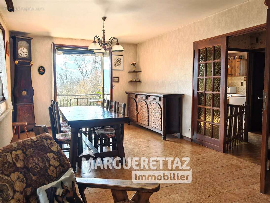 Maison à MARIGNIER