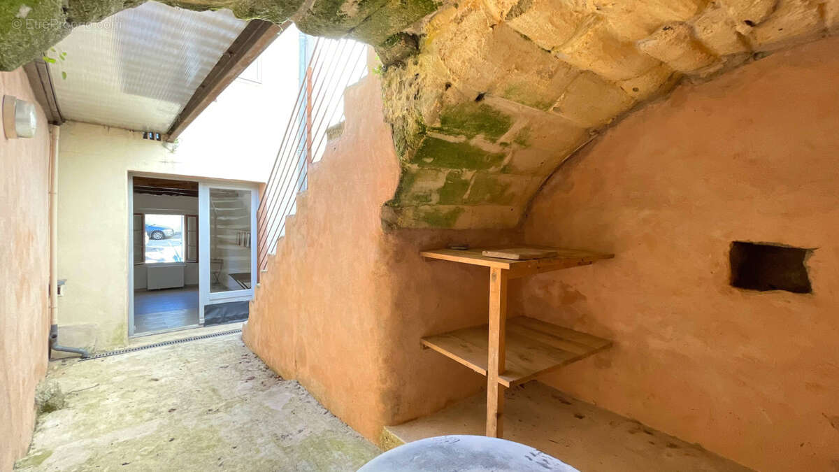 Maison à SAINT-QUENTIN-LA-POTERIE