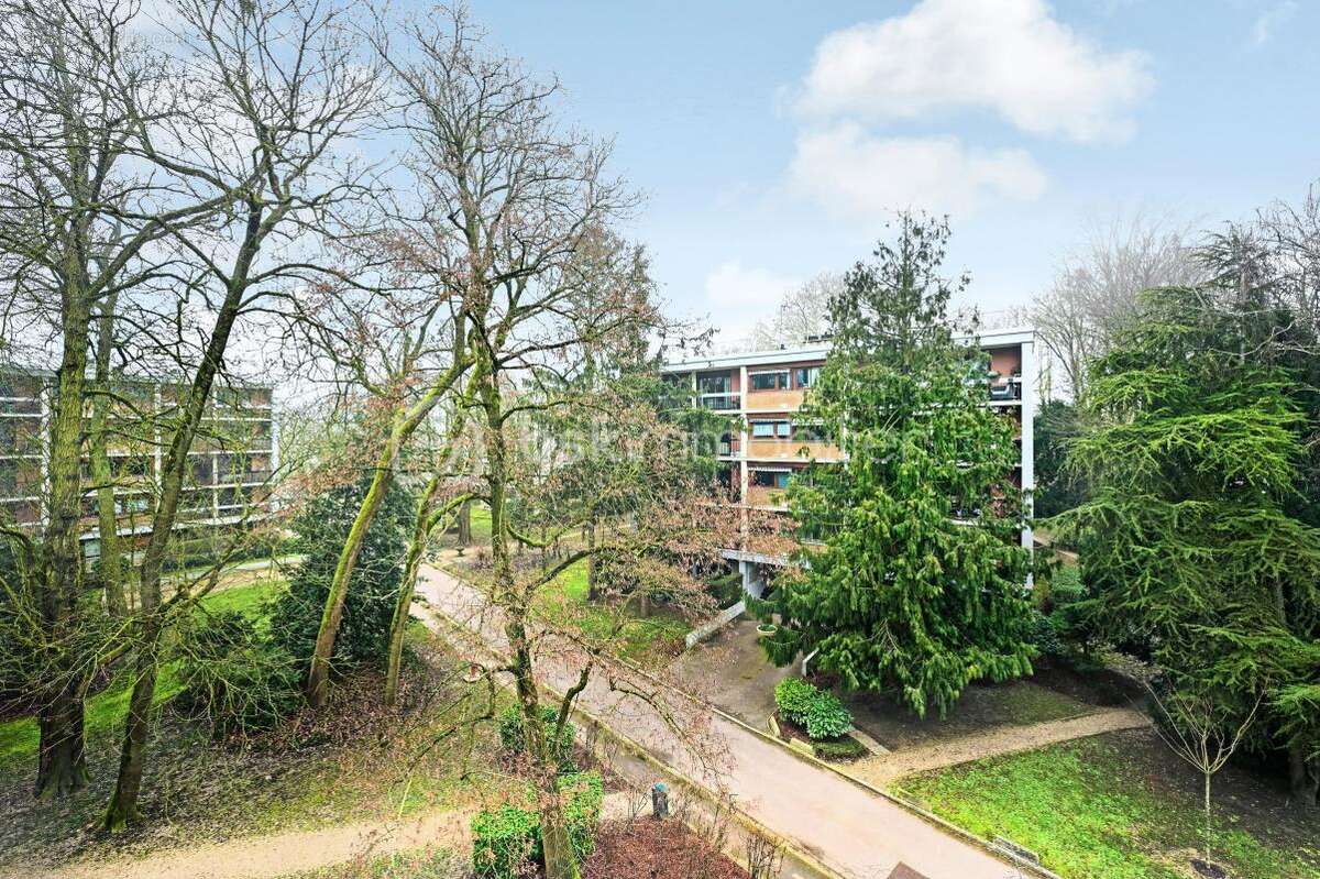 Appartement à CHILLY-MAZARIN