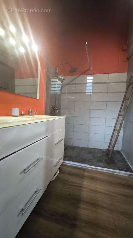 Maison 104 m² à Saint-Francois  - photo 13