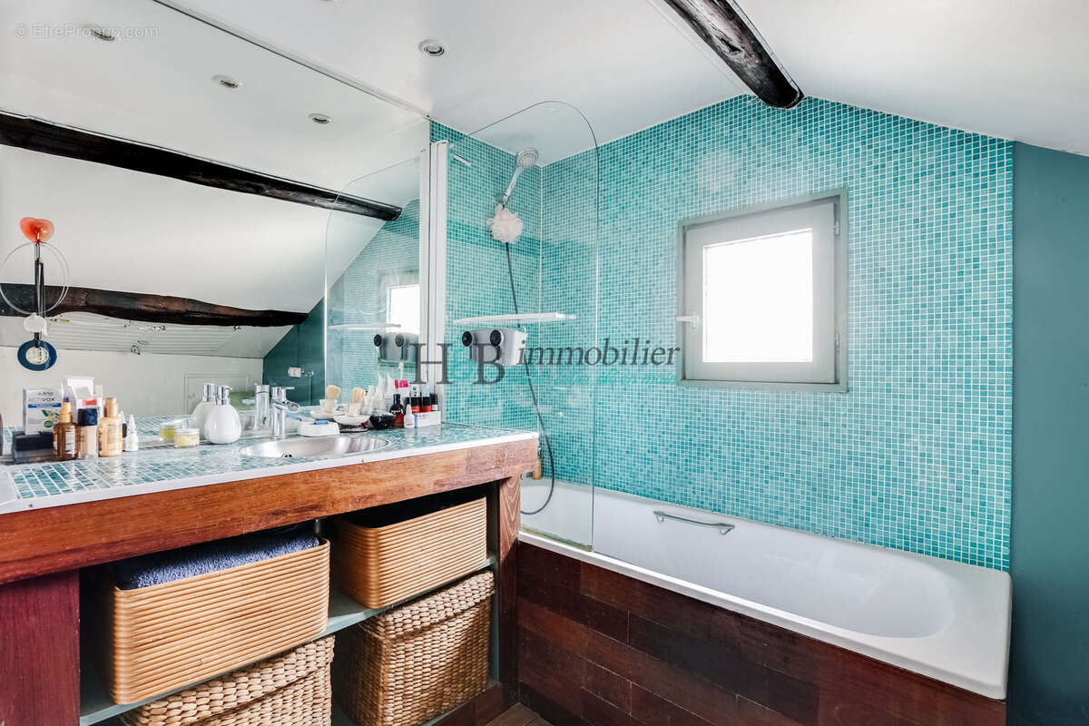 Appartement à PARIS-10E