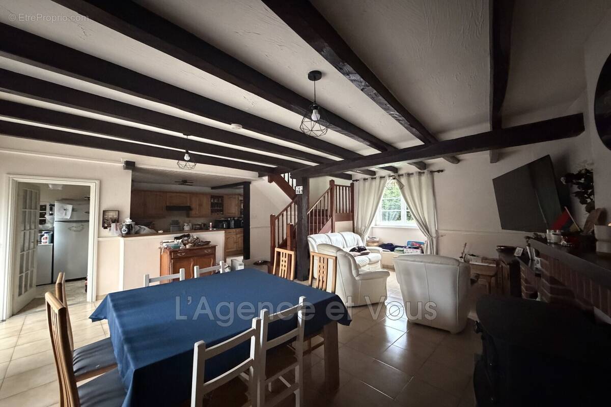 Maison à LE TRONCHET