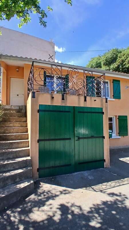 Maison à ROQUEBRUN