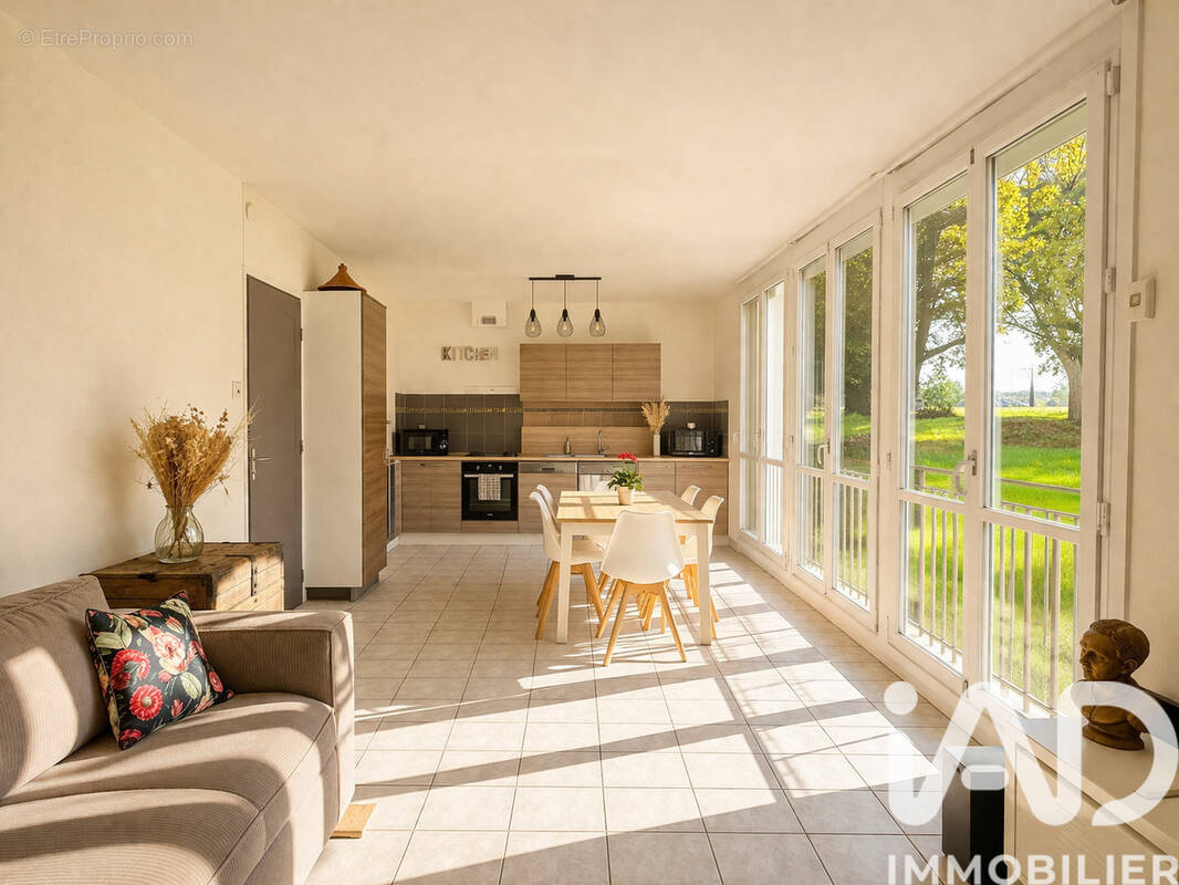 Photo 1 - Appartement à BOISSY-SAINT-LEGER