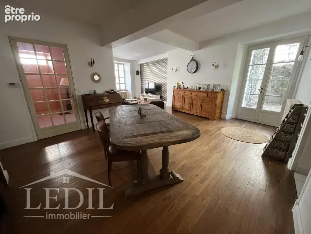 Grande maison de ville 5 ch avec extérieur clos - photo 5