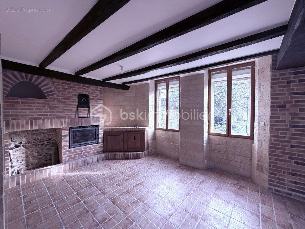 Maison familiale de plus de 200 m² – Fort potentiel – Bazoches-lès-Bray - photo 12