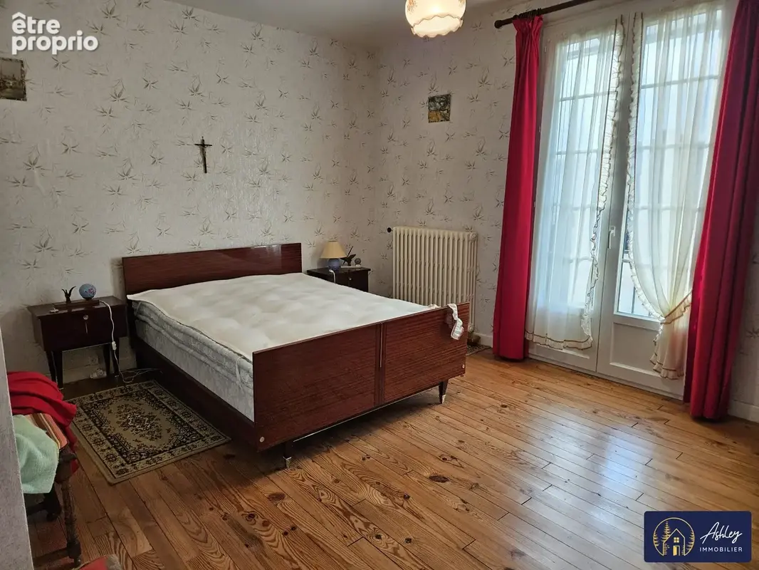 Maison 4 pièces CHAMPS-SUR-TARENTAINE (Cantal)