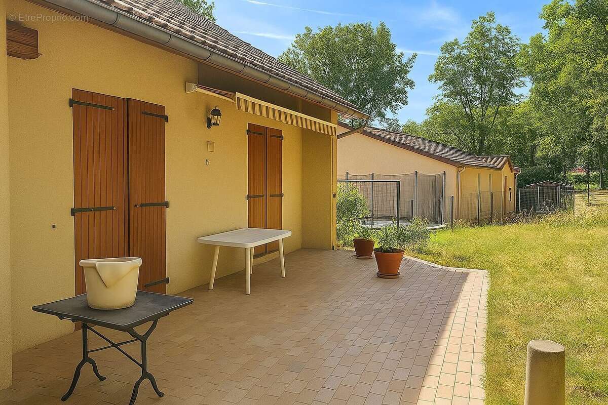 Maison 98 m² à Figeac  - photo 9