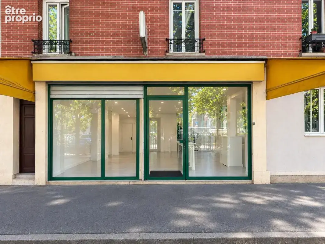 Photo Commerce à Paris-20e au prix de 400 001€
