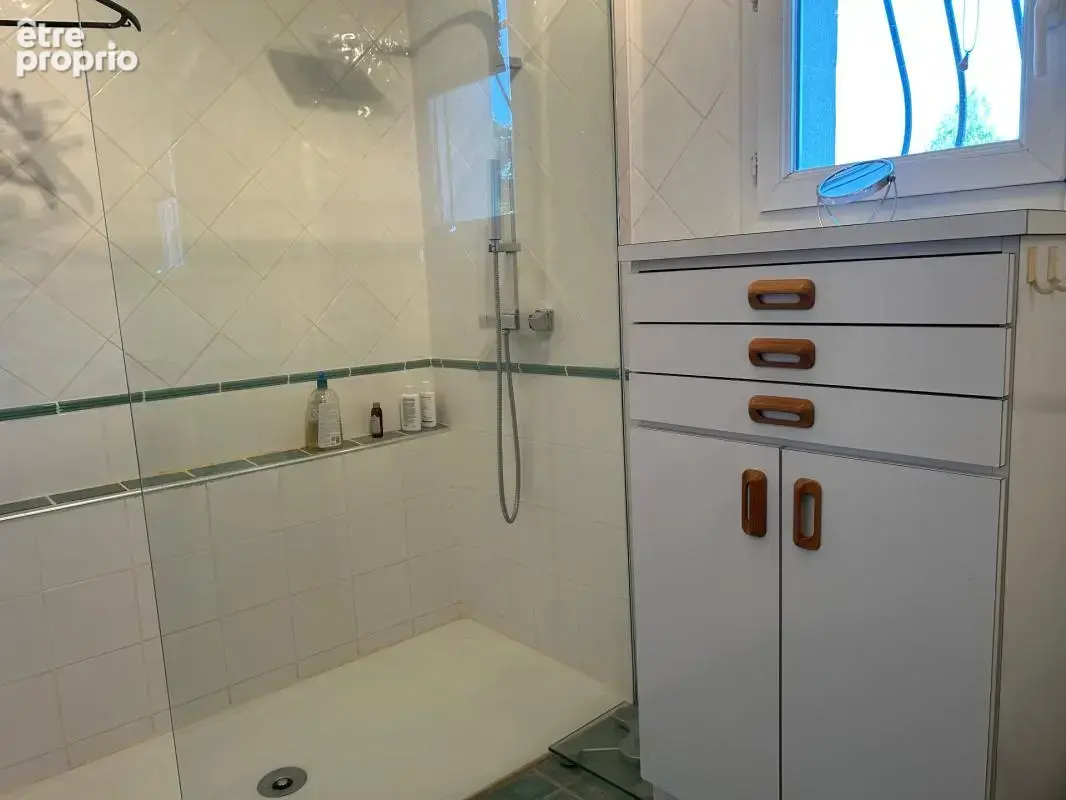 Maison 5 chambres savigneux (01) - photo 18