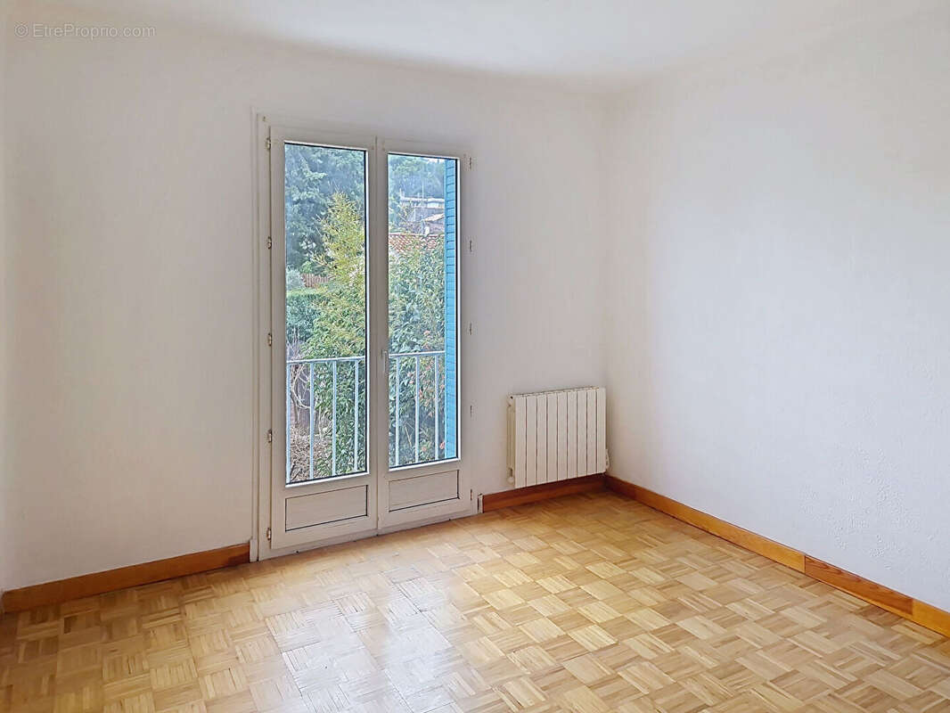 Appartement à VILLENEUVE-LES-AVIGNON