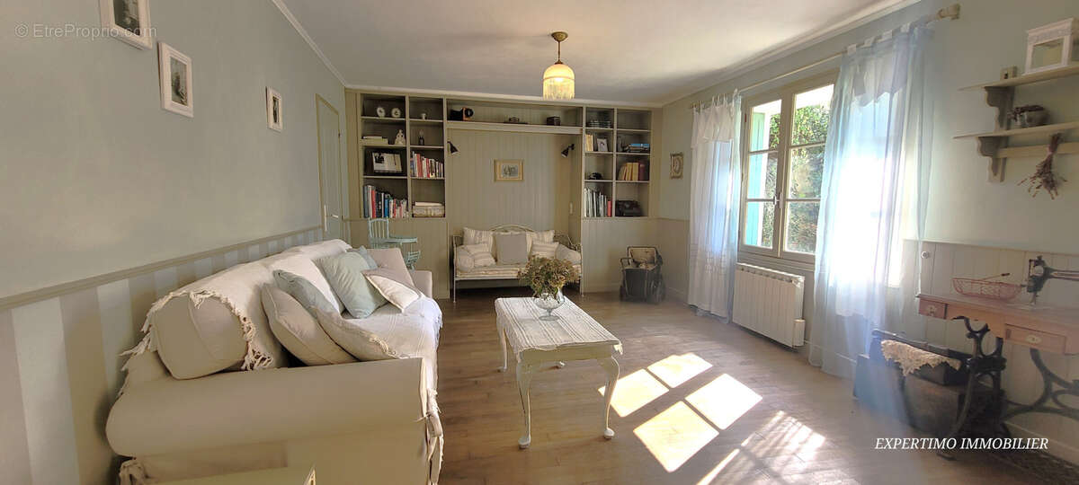 Maison charentaise de 220 m2 renovee - photo 4