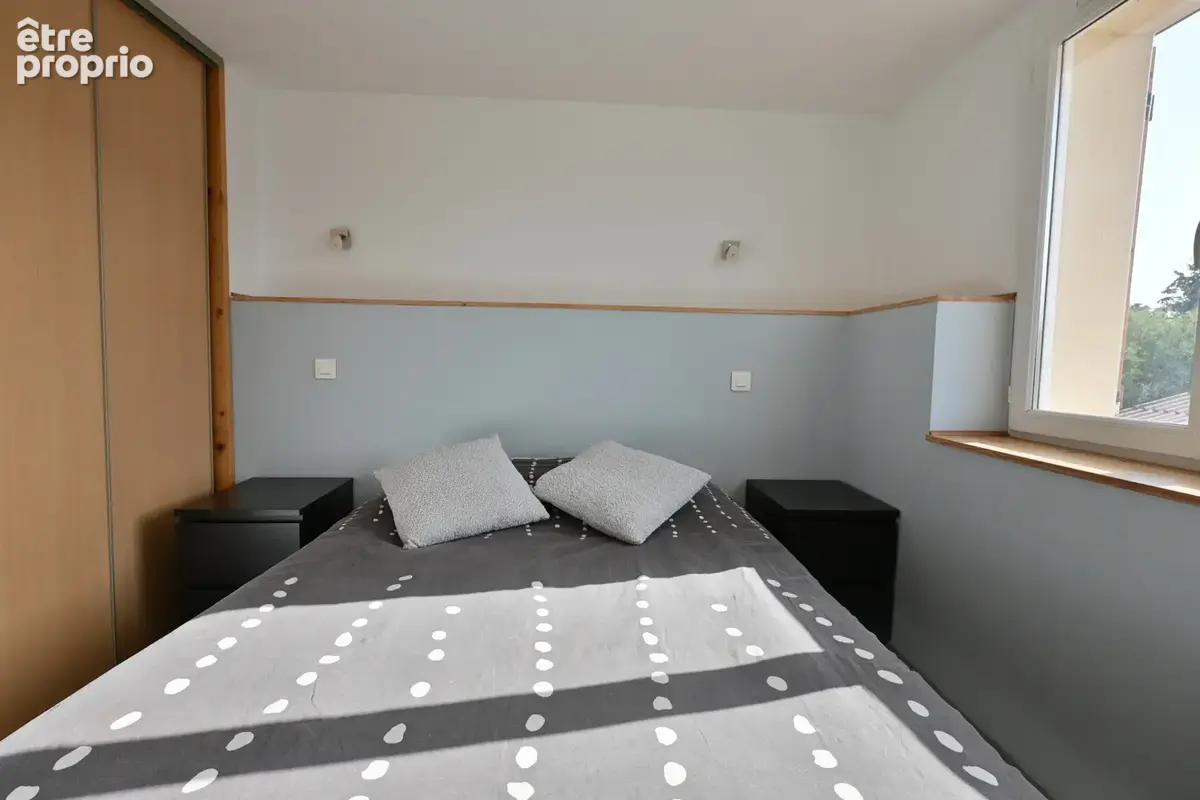 Maison de ville T5 avec balcon, garage et cave - photo 8