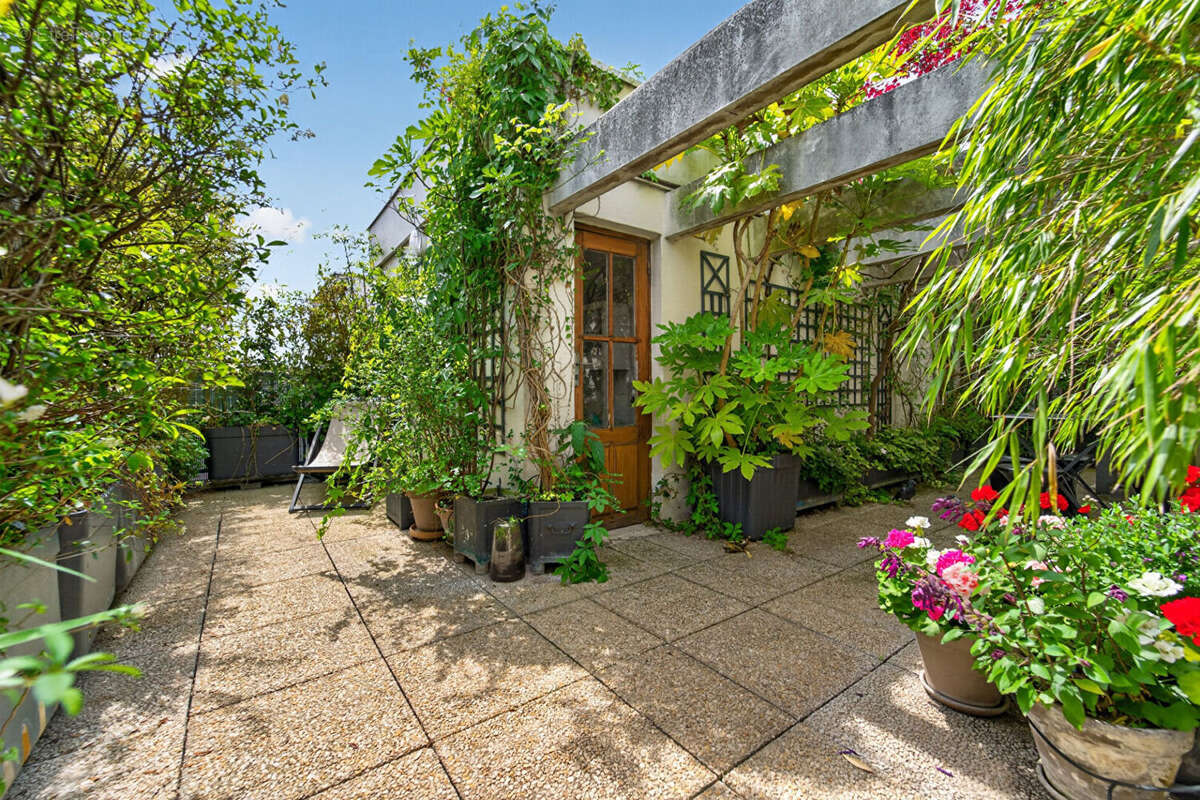 Appartement à PARIS-20E