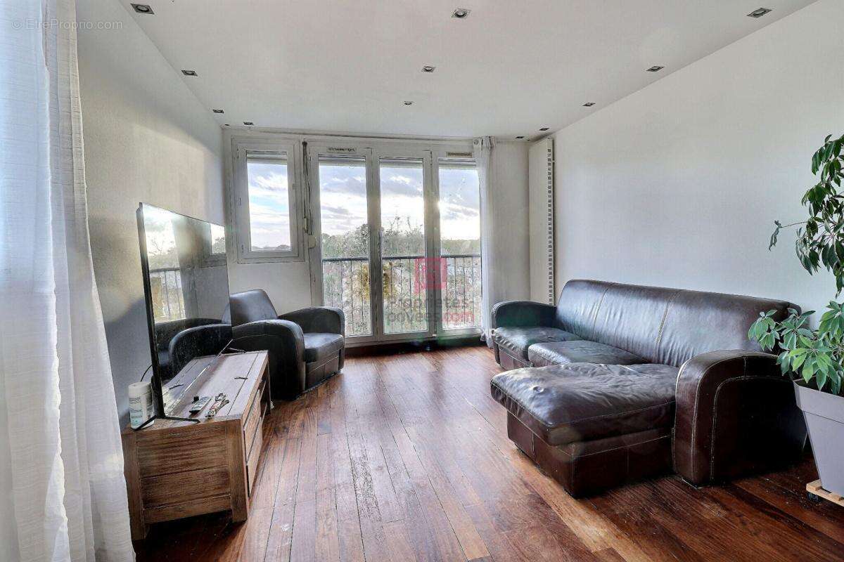 Appartement à VILLIERS-SUR-ORGE