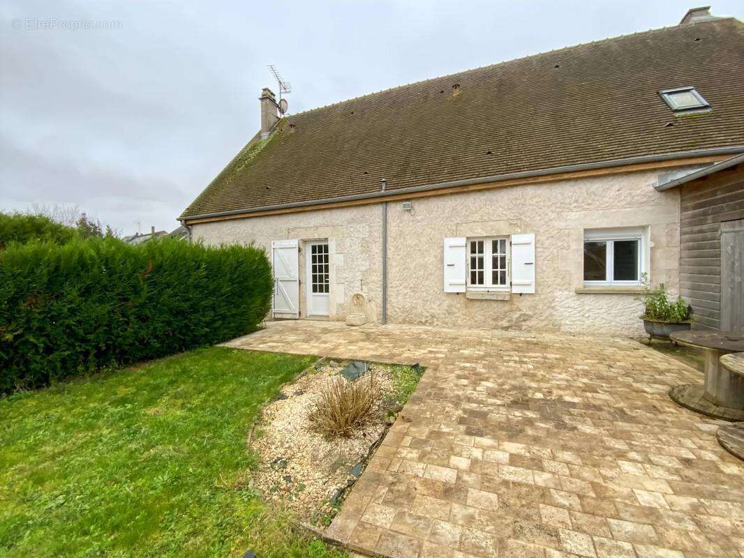 Maison à SAINT-CLOUD-EN-DUNOIS