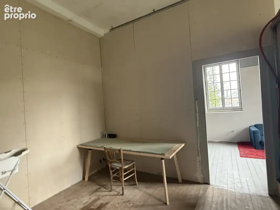 Une propriété comprenant une maison de Maître à rénover d'environ 300m2 + caves en sous-sol et grenier au dess - photo 8