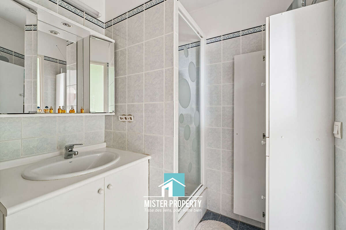Appartement à COLOMBES